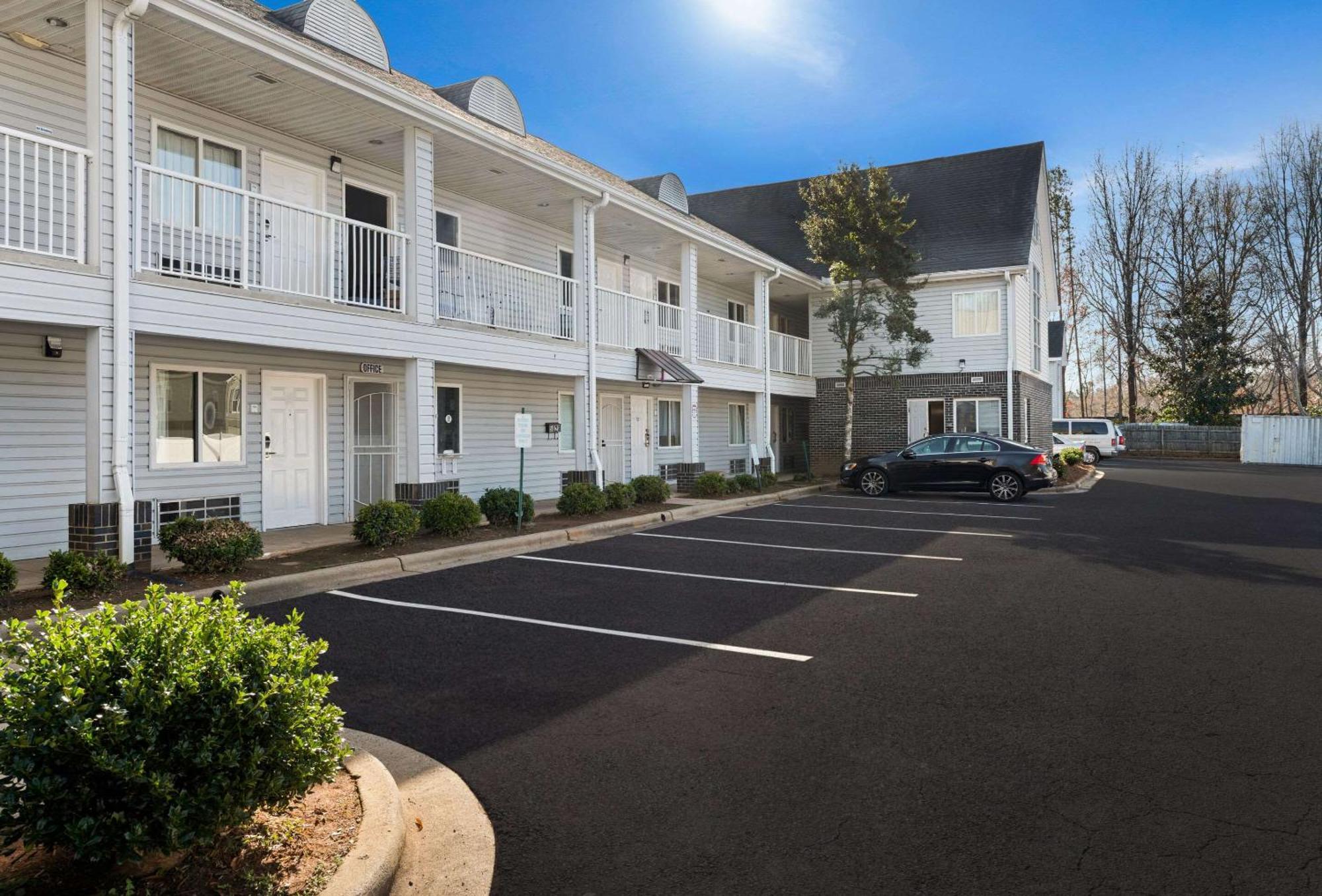 Rodeway Inn Charlotte Exterior foto