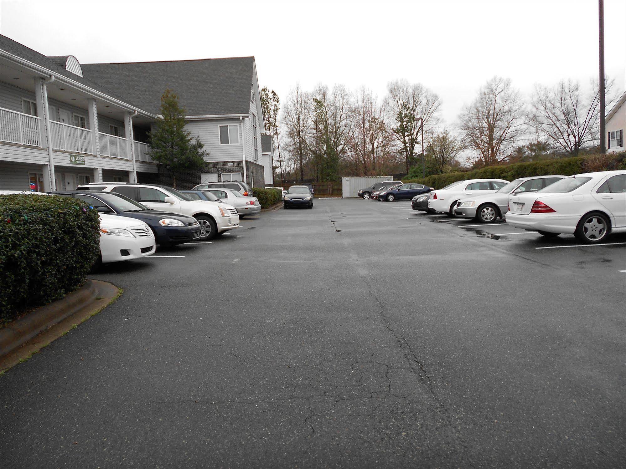 Rodeway Inn Charlotte Exterior foto